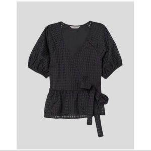 H&M | BLACK PUFF SLEEVE WRAP AROUND TEXTURED BLOUSE